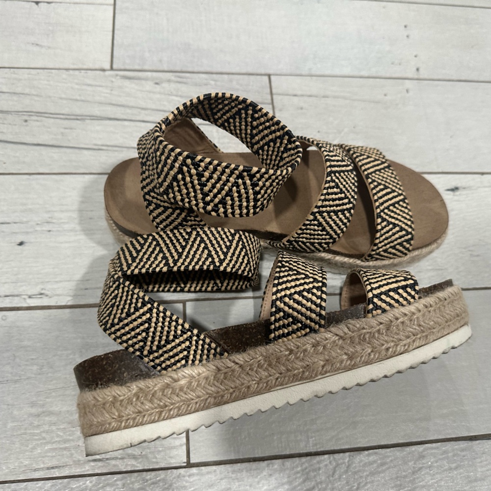 Cuisinart Brown And Tan Espadrille Sandals,Used One Time